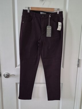 Wit & Wisdom Skinny Jeans in Dark Plum